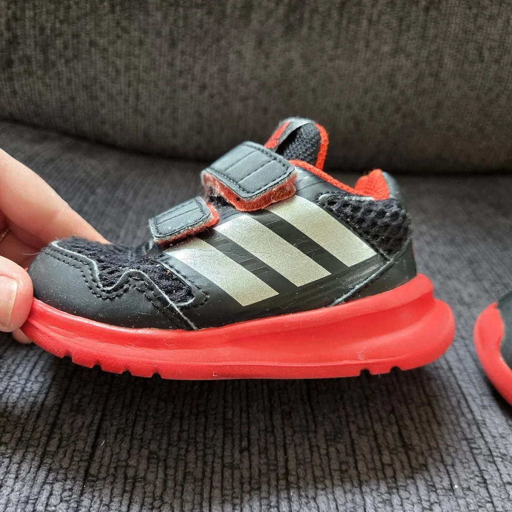Adidas Kids Toddler Black and Red Sneakers - Picture 6 of 13